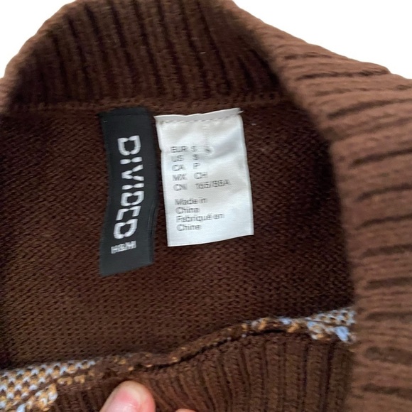 Sweater Vest Women’s Small Divided by H&M Brown Blue And White Diamonds - Picture 6 of 8